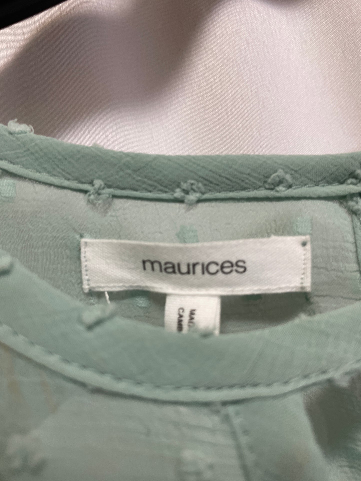 Top Long Sleeve By Maurices In Green, Size: M