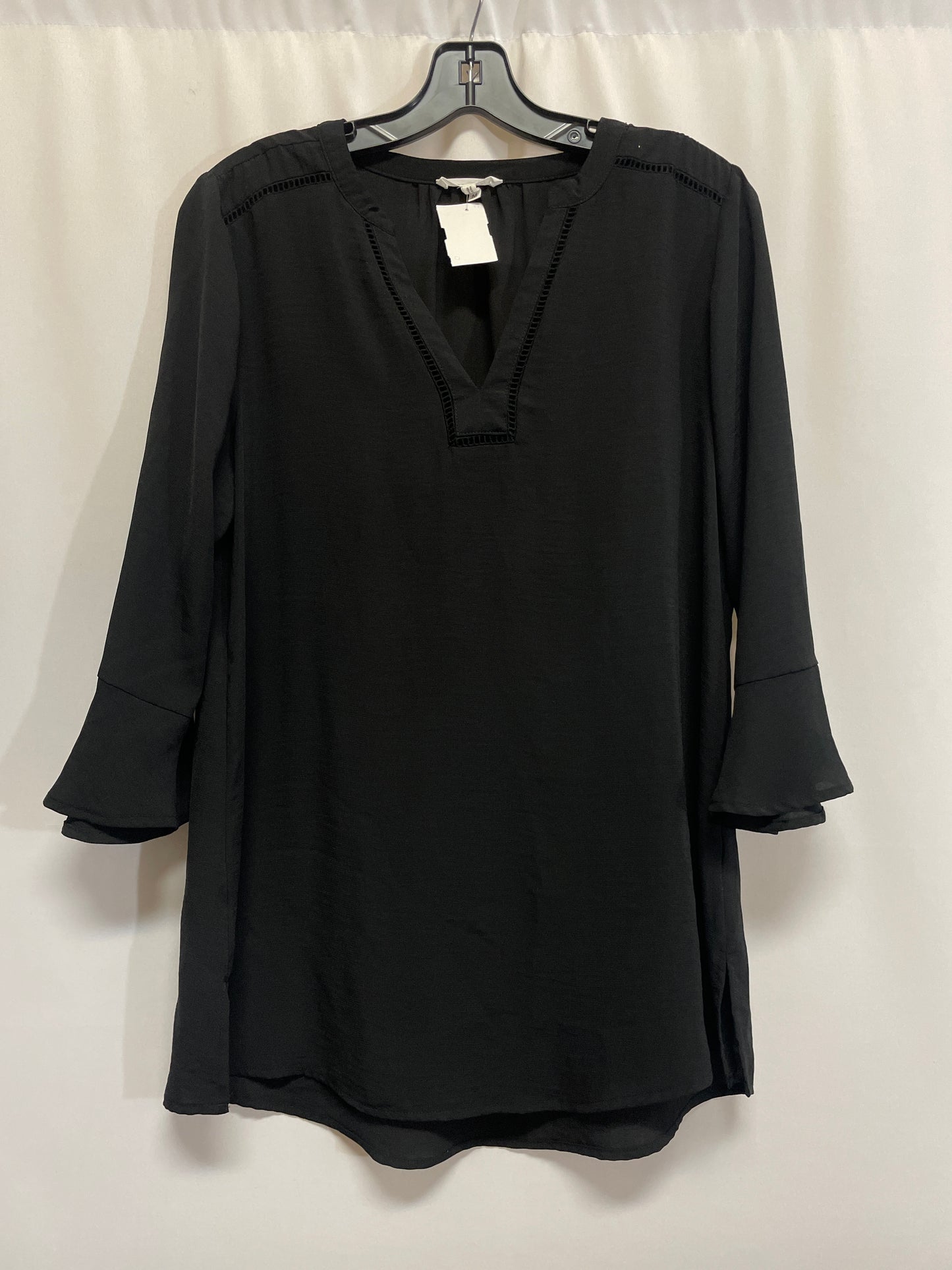 Top Long Sleeve By Maurices In Black, Size: M