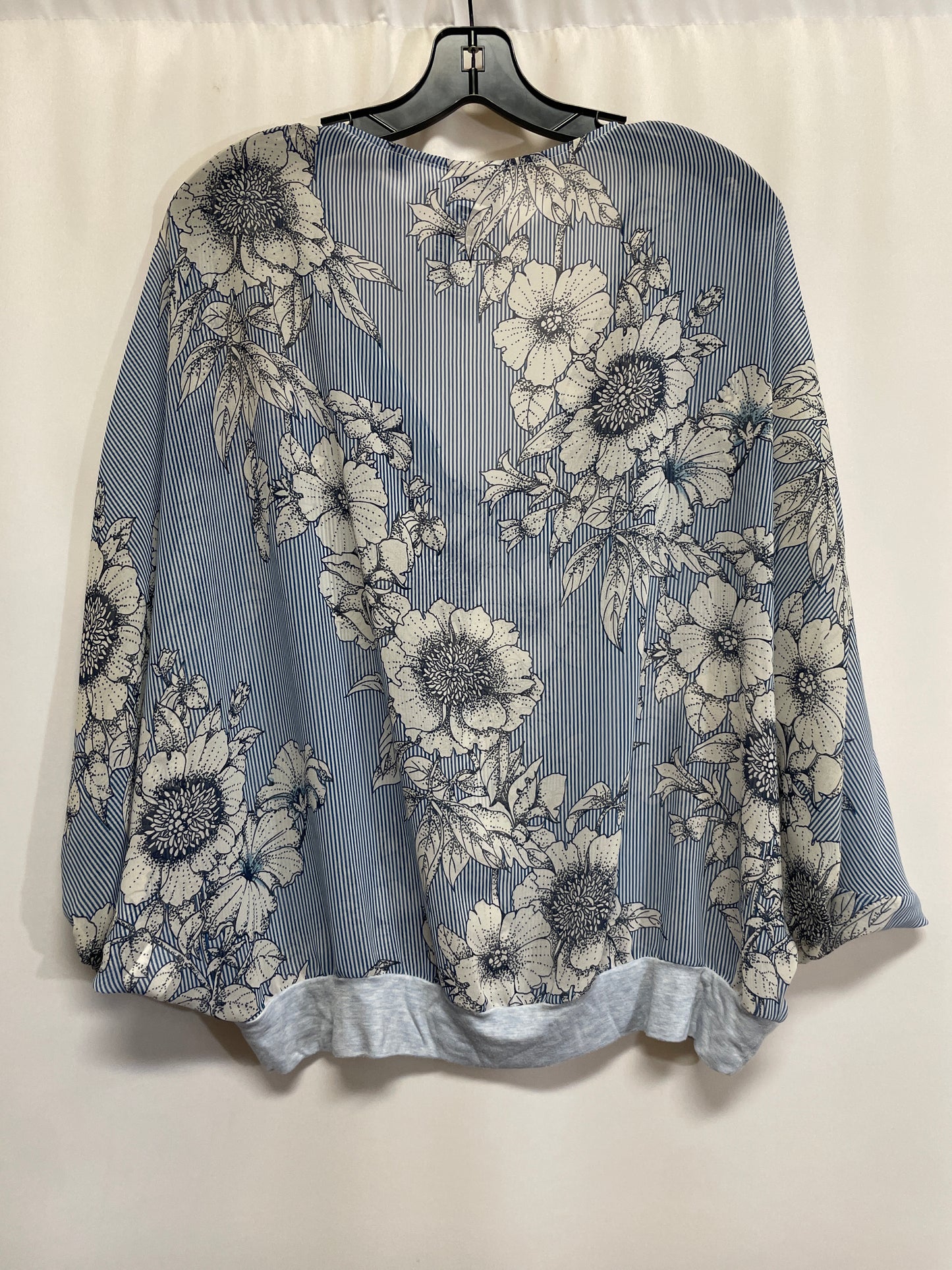 Top Long Sleeve By Cabi In Blue, Size: S