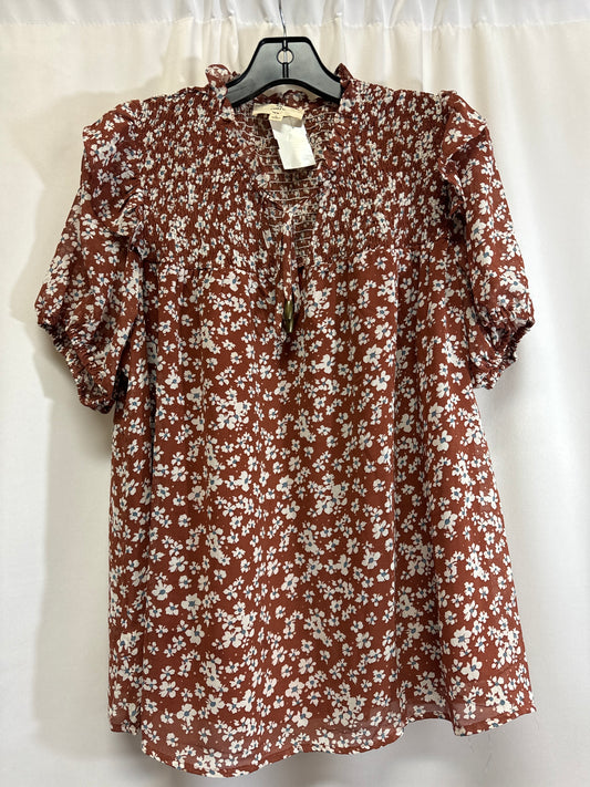 Top Short Sleeve By Entro In Brown, Size: L