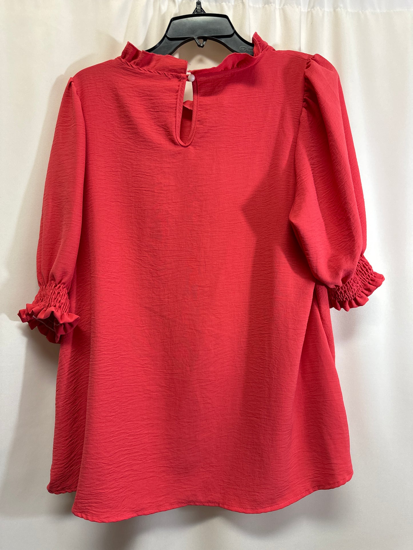 Top Short Sleeve By Clothes Mentor In Coral, Size: Xl