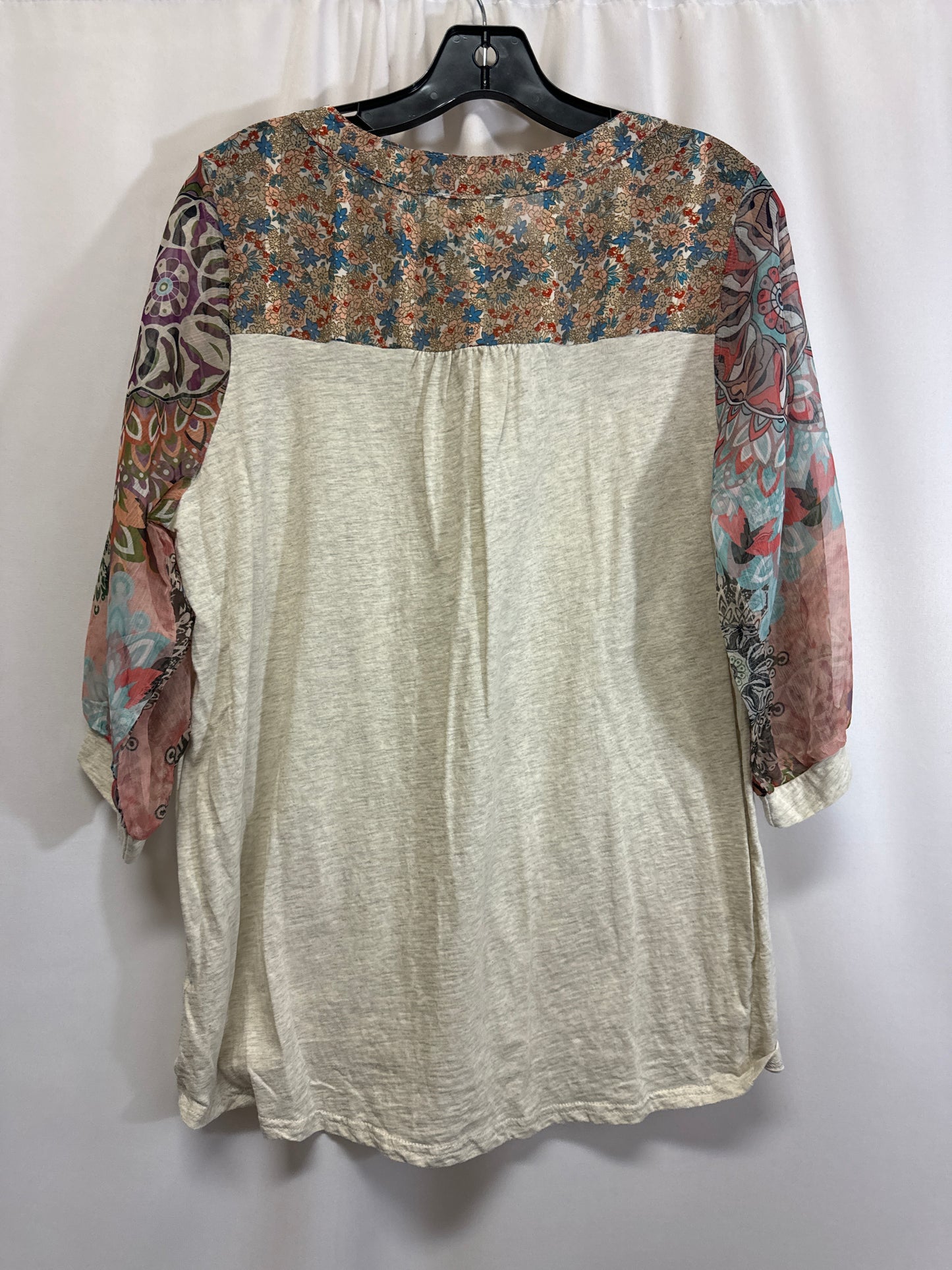 Top 3/4 Sleeve By Umgee In Grey, Size: L