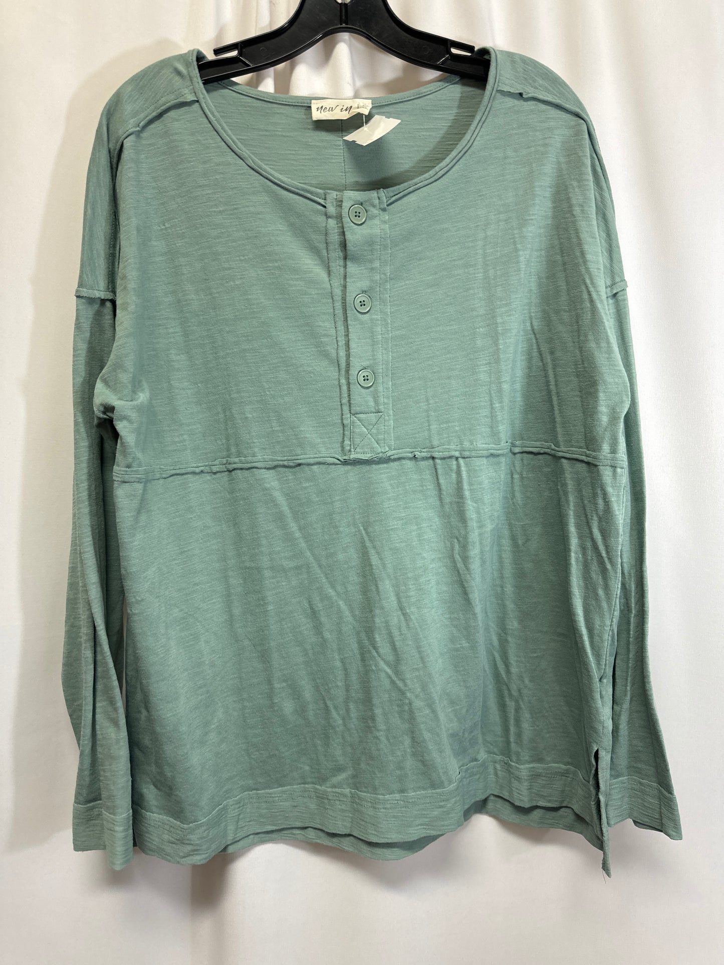 Top Long Sleeve By Clothes Mentor In Green, Size: L