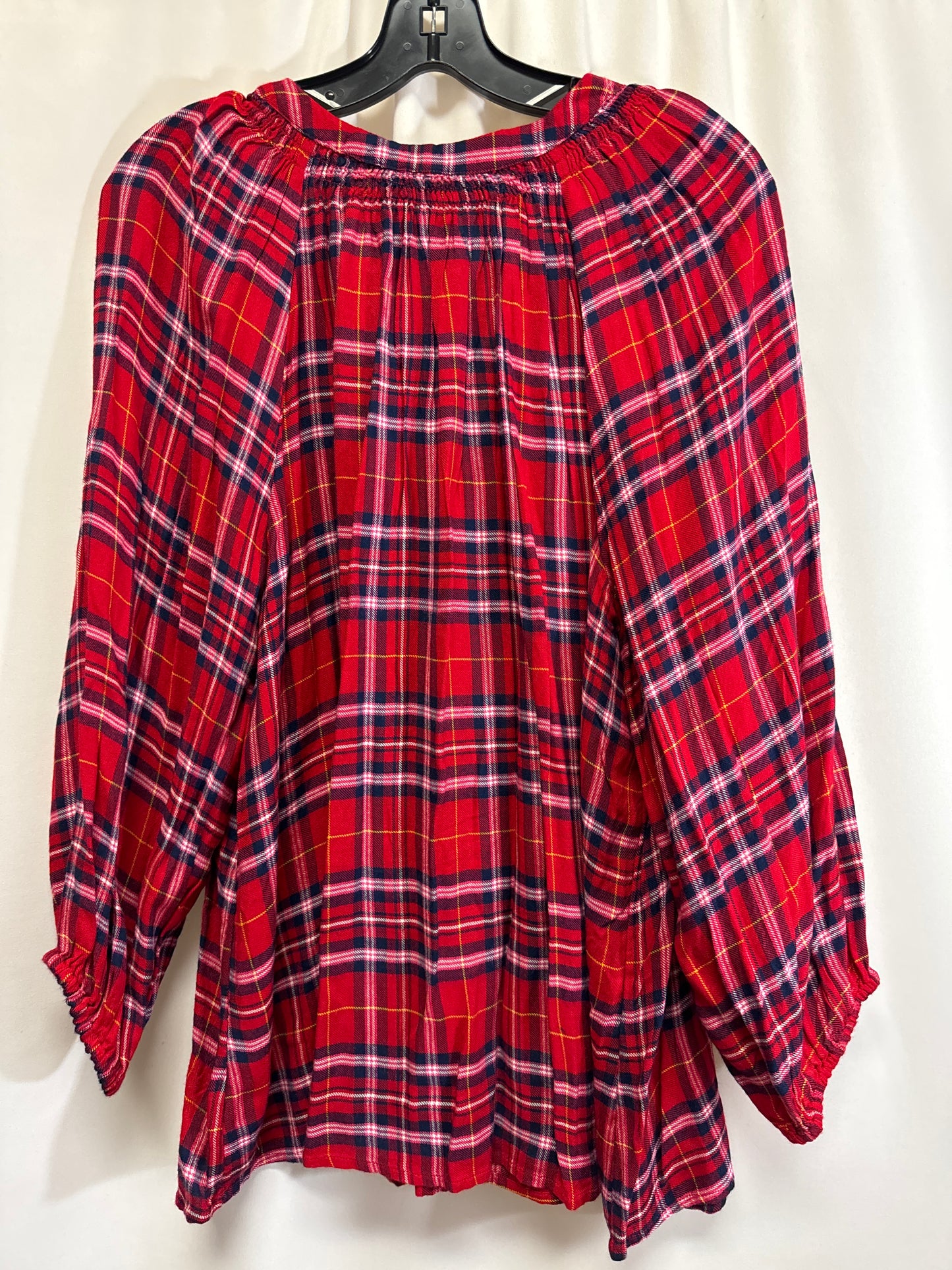 Top Long Sleeve By Crown And Ivy In Red, Size: Xl