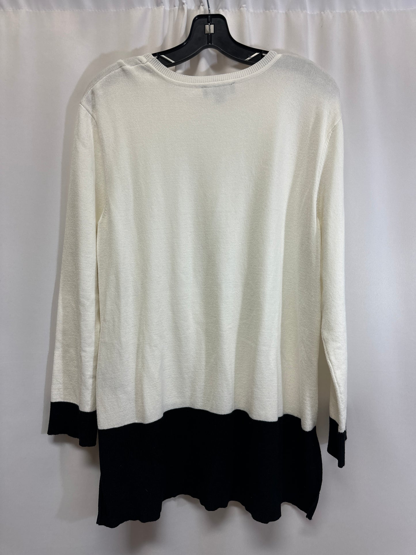 Sweater By Investments In White, Size: M