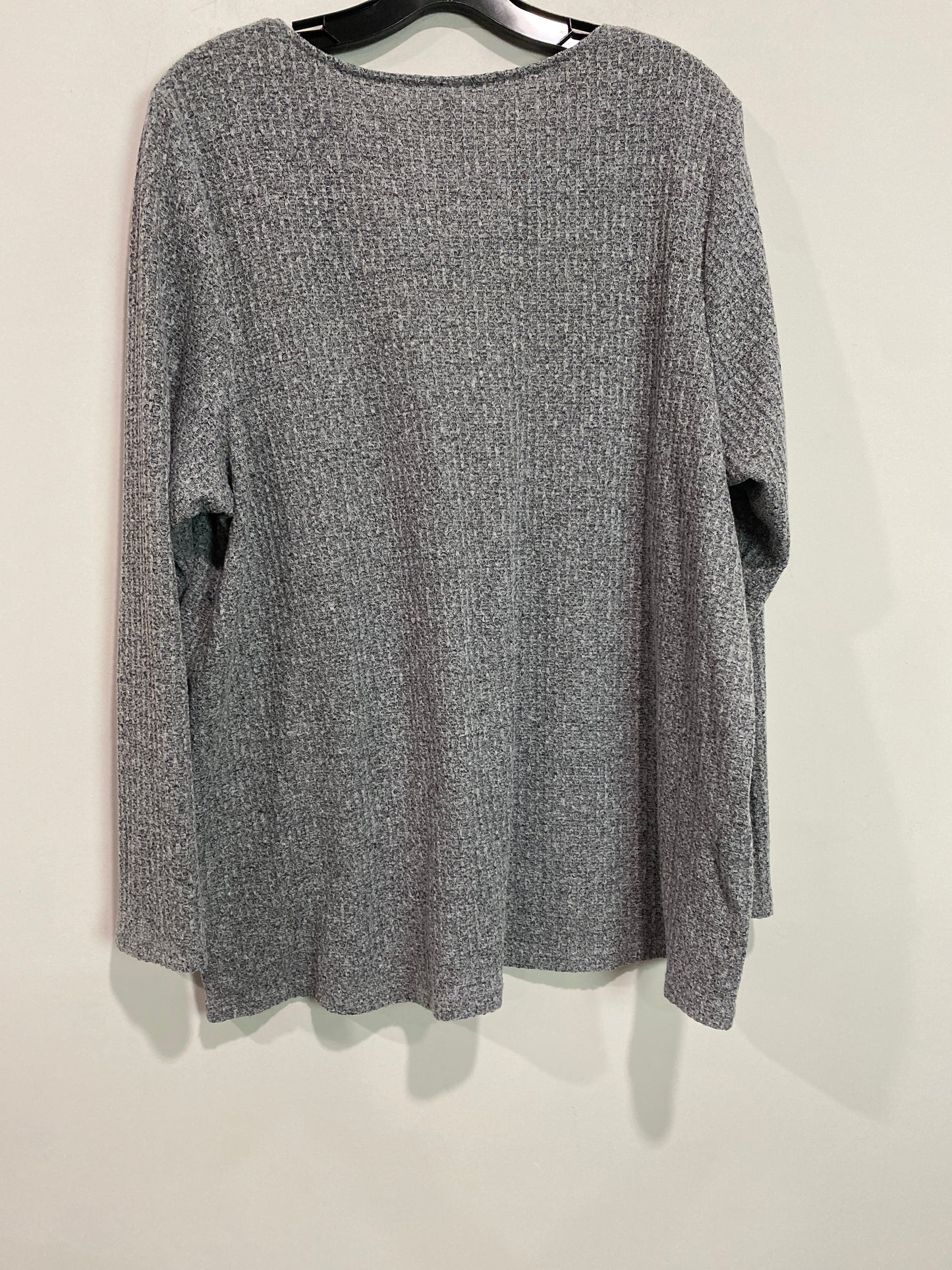 Top Long Sleeve By Lane Bryant In Grey, Size: 1x