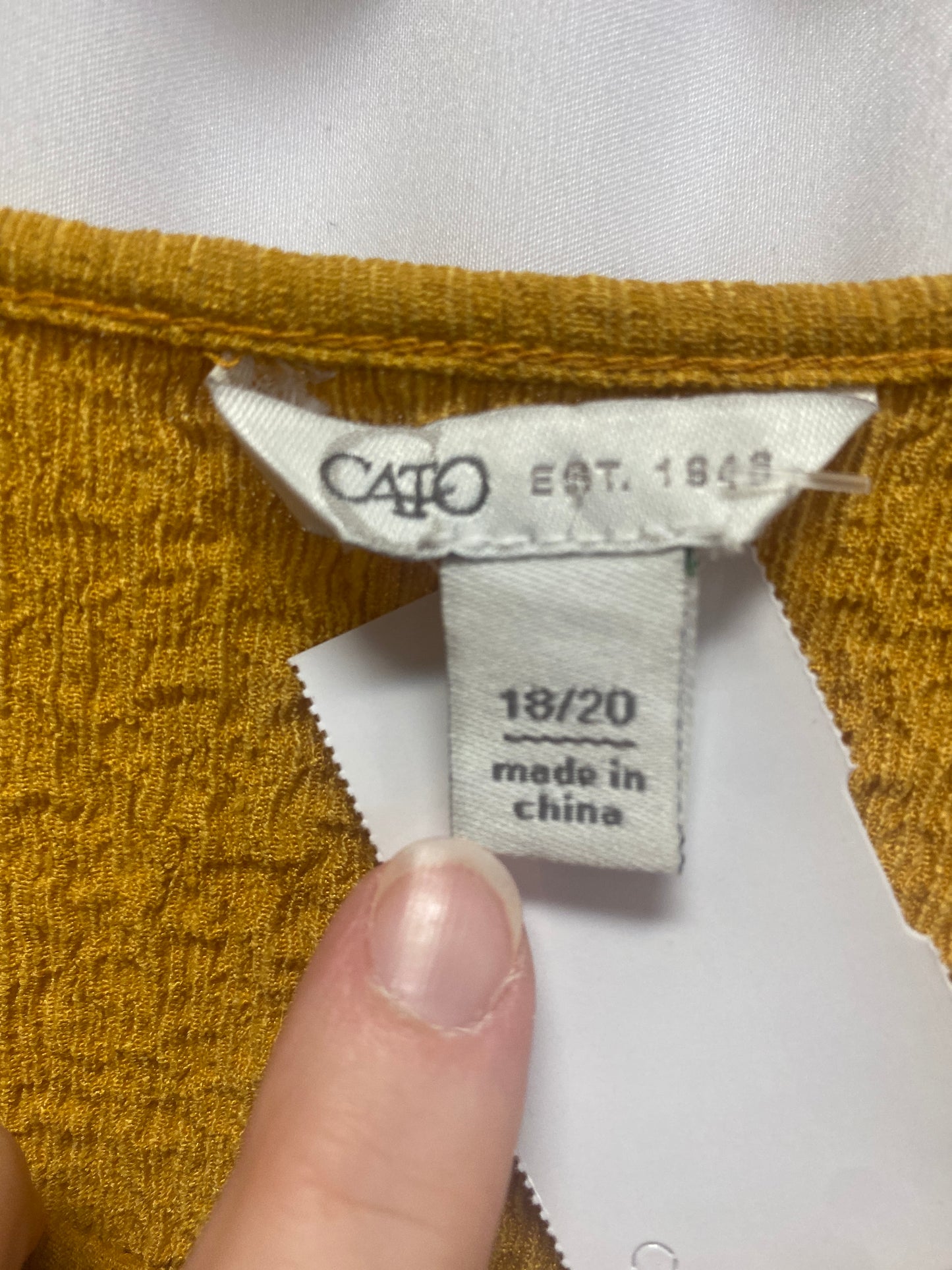 Top Long Sleeve By Cato In Yellow, Size: 1x