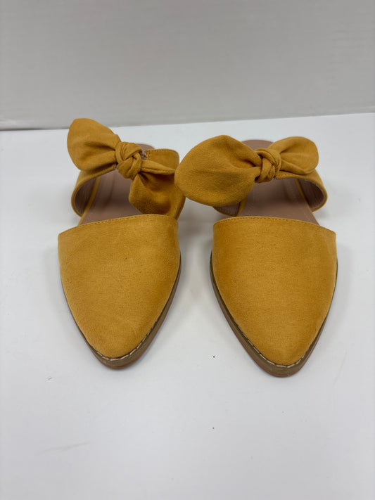 Shoes Flats By Cmf In Yellow, Size: 7.5