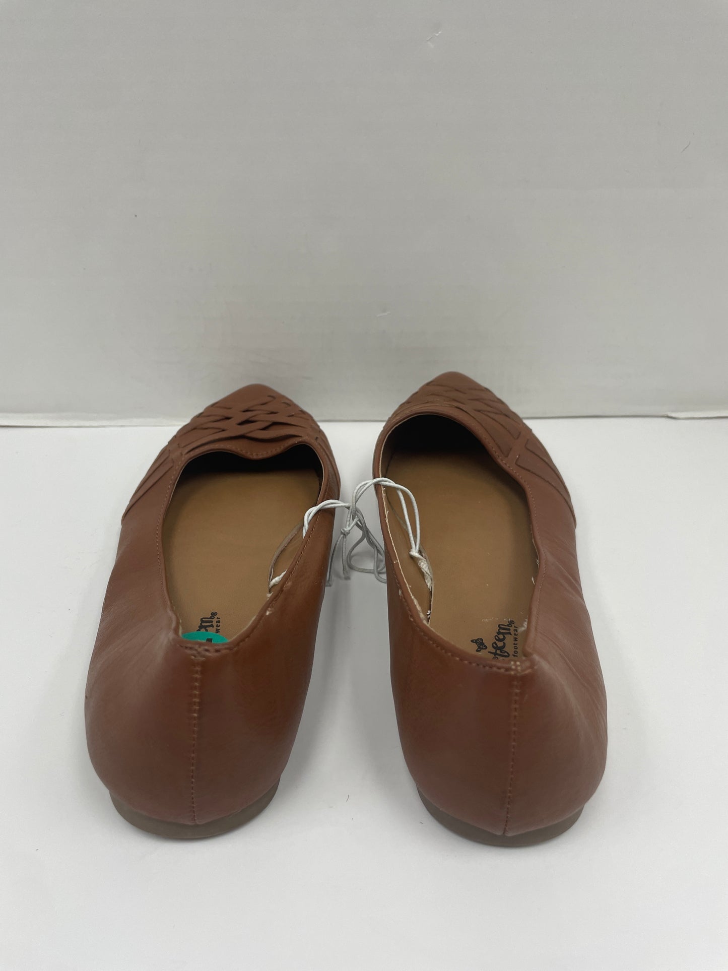 Shoes Flats By Cmf In Brown, Size: 7.5