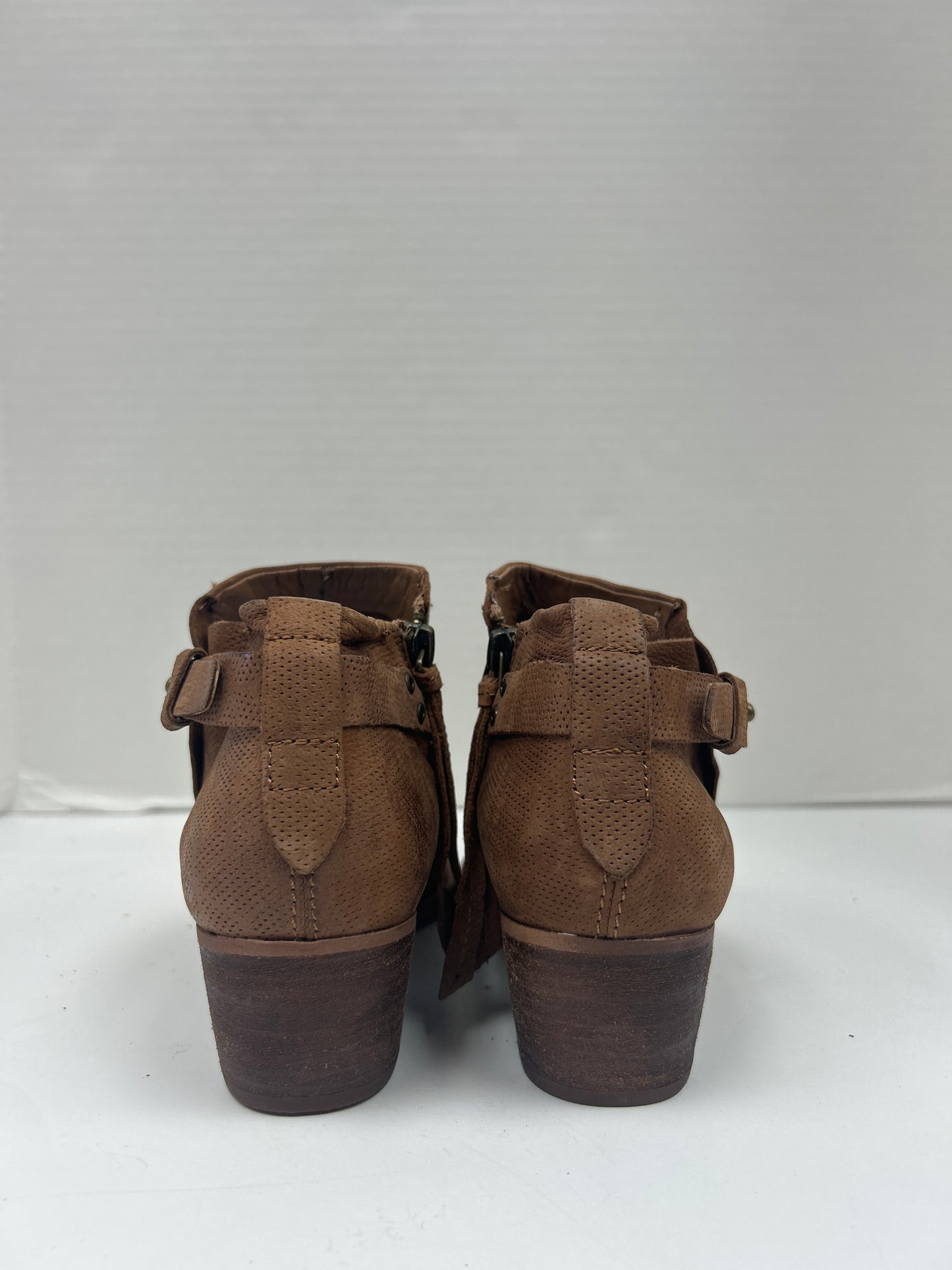 Boots Ankle Heels By Dolce Vita In Brown, Size: 9