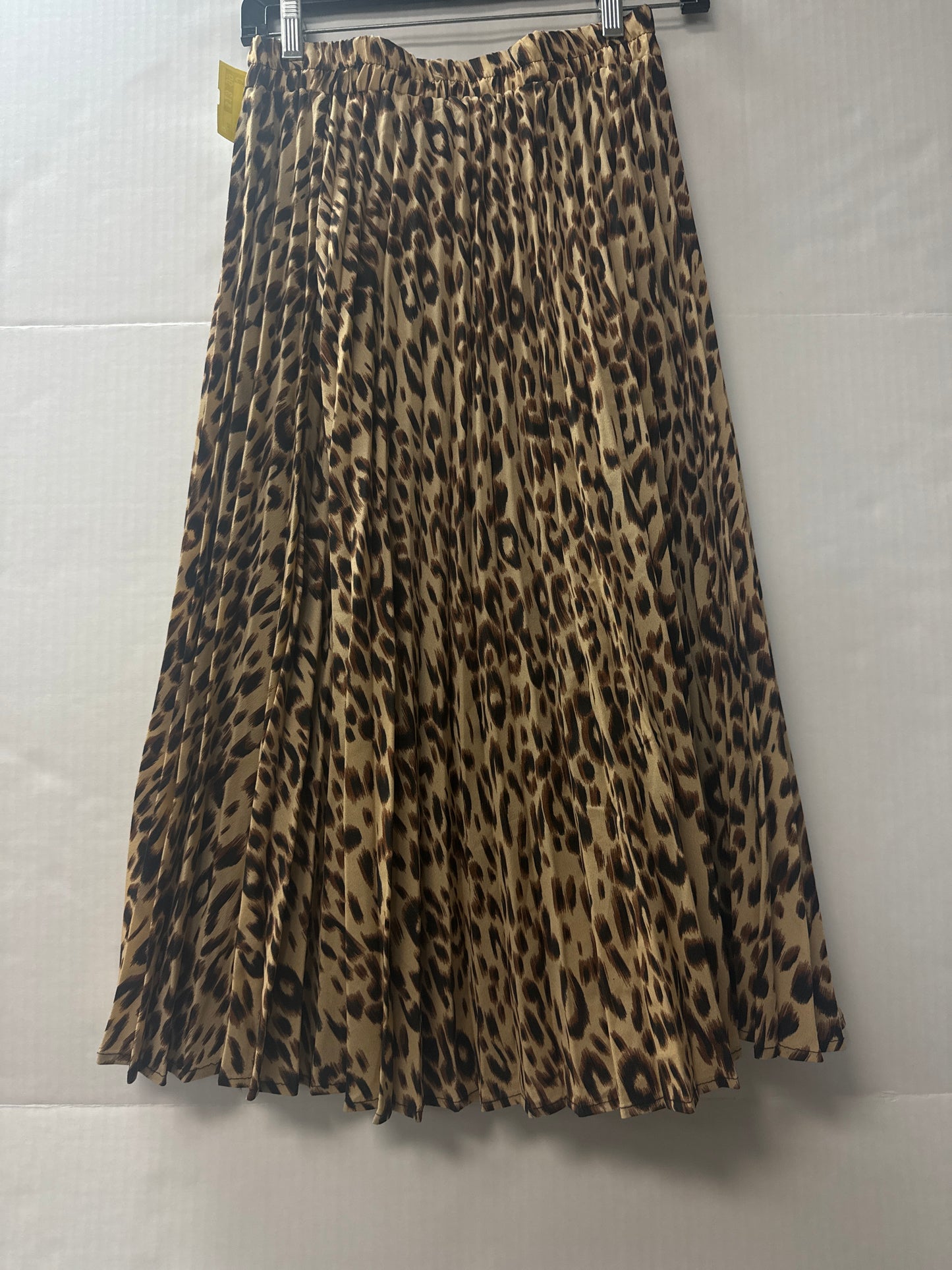 Skirt Midi By Clothes Mentor In Animal Print, Size: Xs