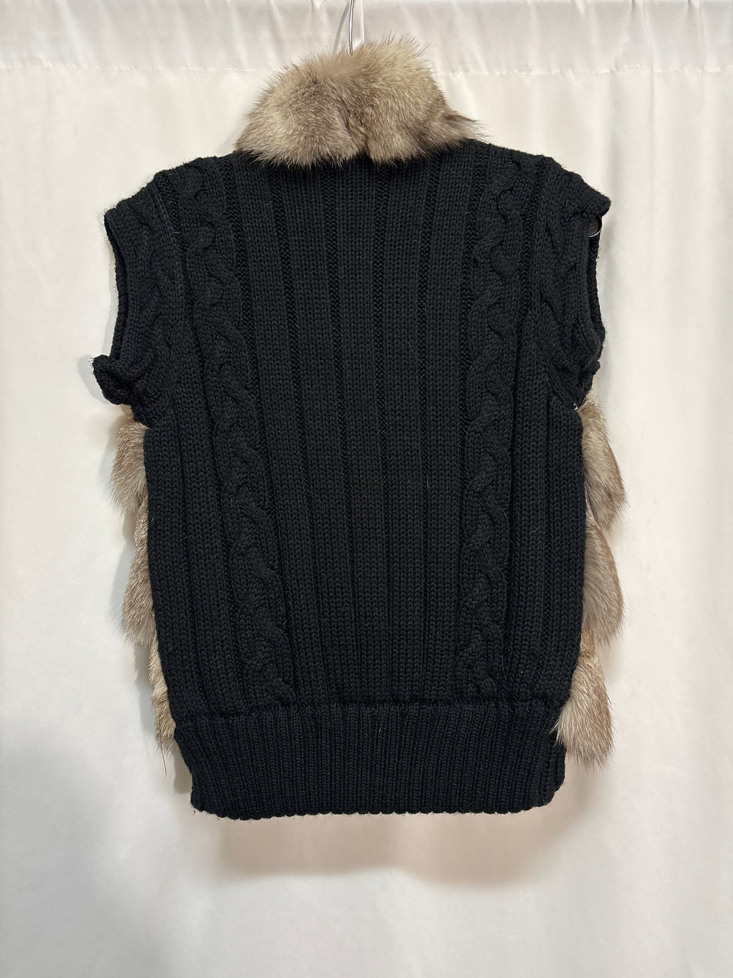 Vest Faux Fur & Sherpa By Clothes Mentor In Brown, Size: S