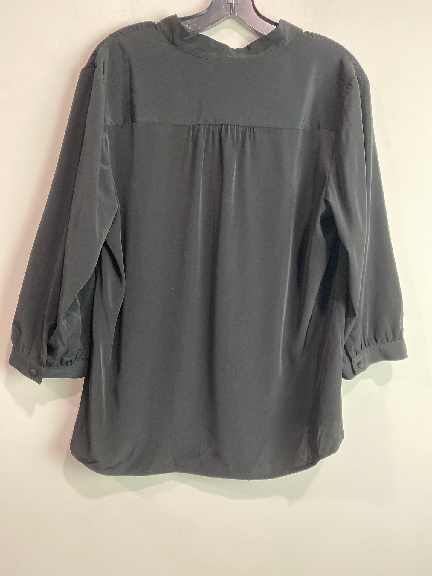 Top 3/4 Sleeve By Chicos In Black, Size: L