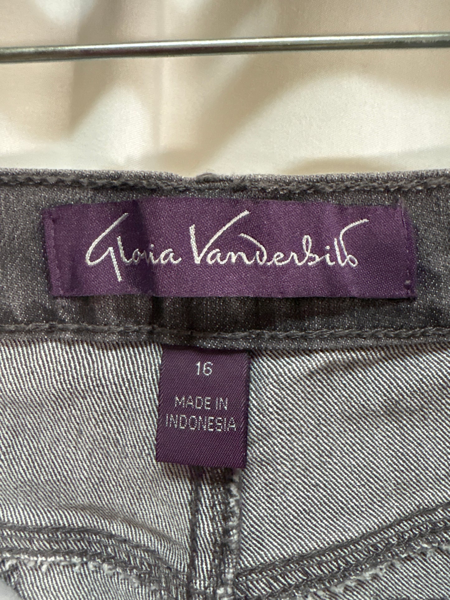 Jeans Straight By Gloria Vanderbilt In Grey Denim, Size: 16