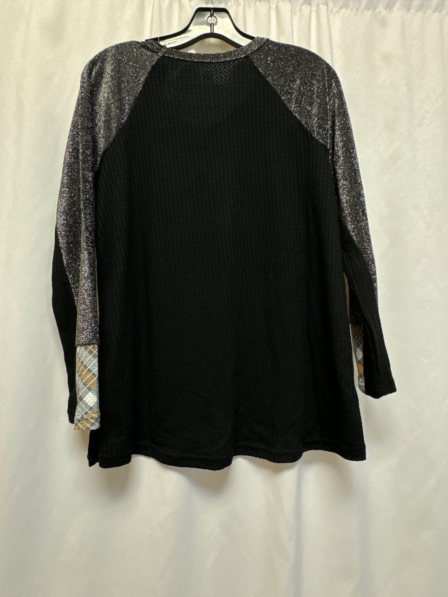 Top Long Sleeve By Cato In Black, Size: S