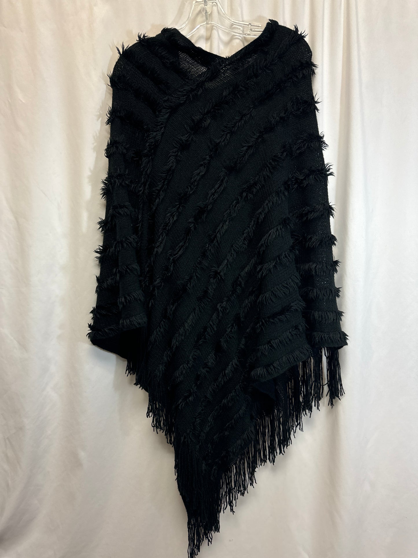 Poncho By Jon And Anna In Black, Size: Osfm