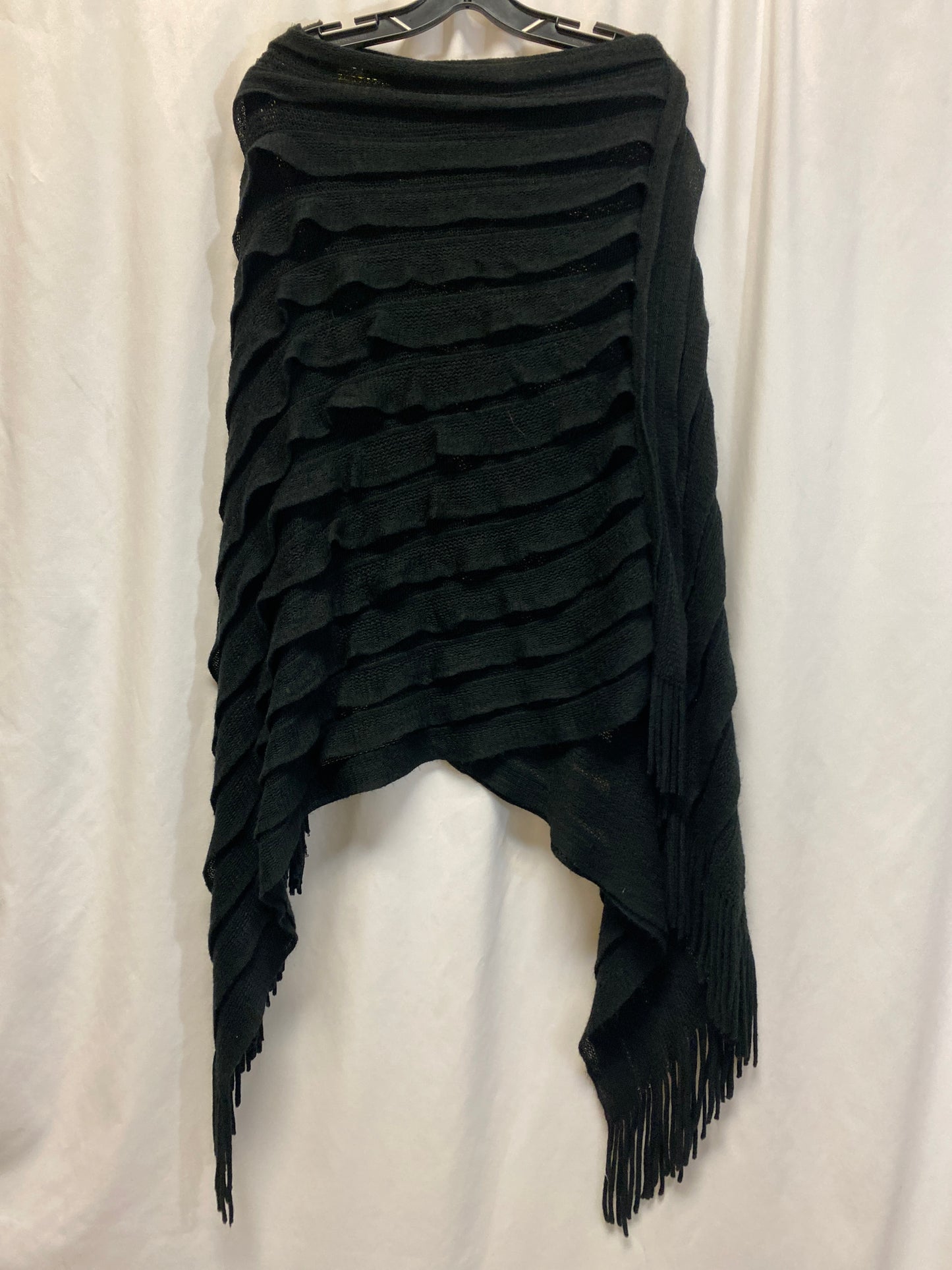 Poncho By Jon And Anna In Black, Size: Osfm