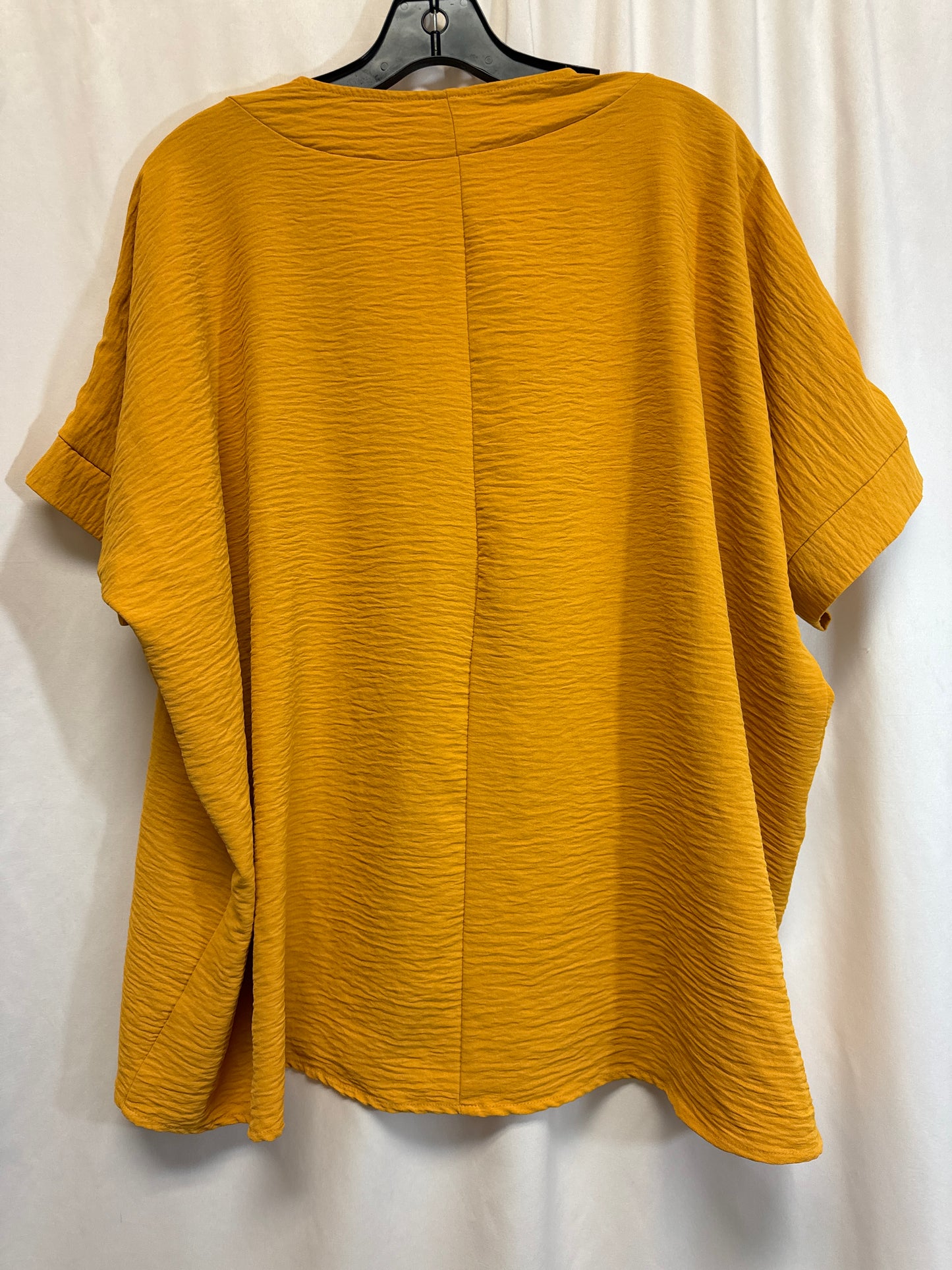 Top Short Sleeve By Zenana Outfitters In Yellow, Size: L