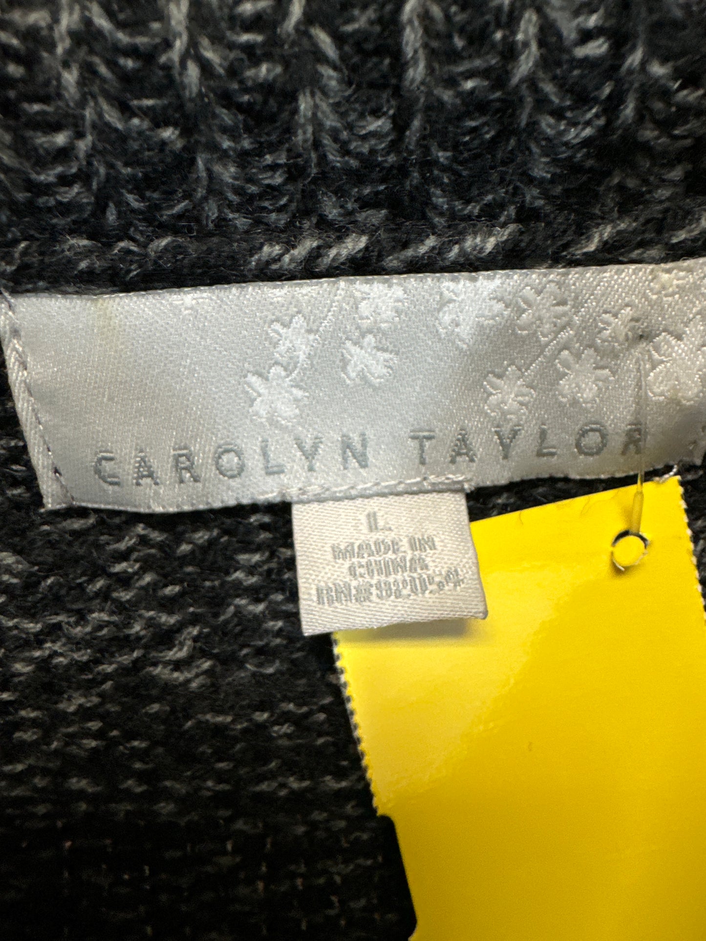 Sweater By Carolyn Taylor In Grey, Size: L