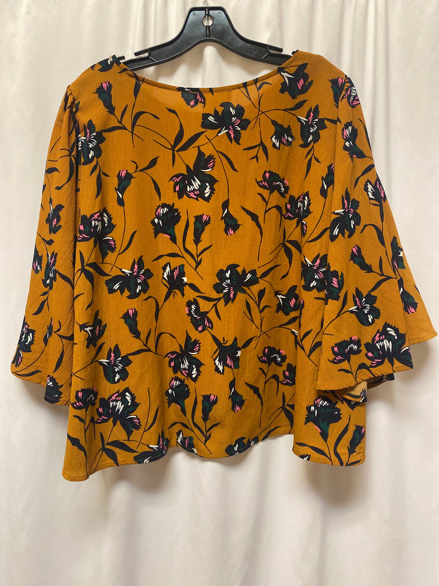 Top 3/4 Sleeve By Clothes Mentor In Yellow, Size: Xl