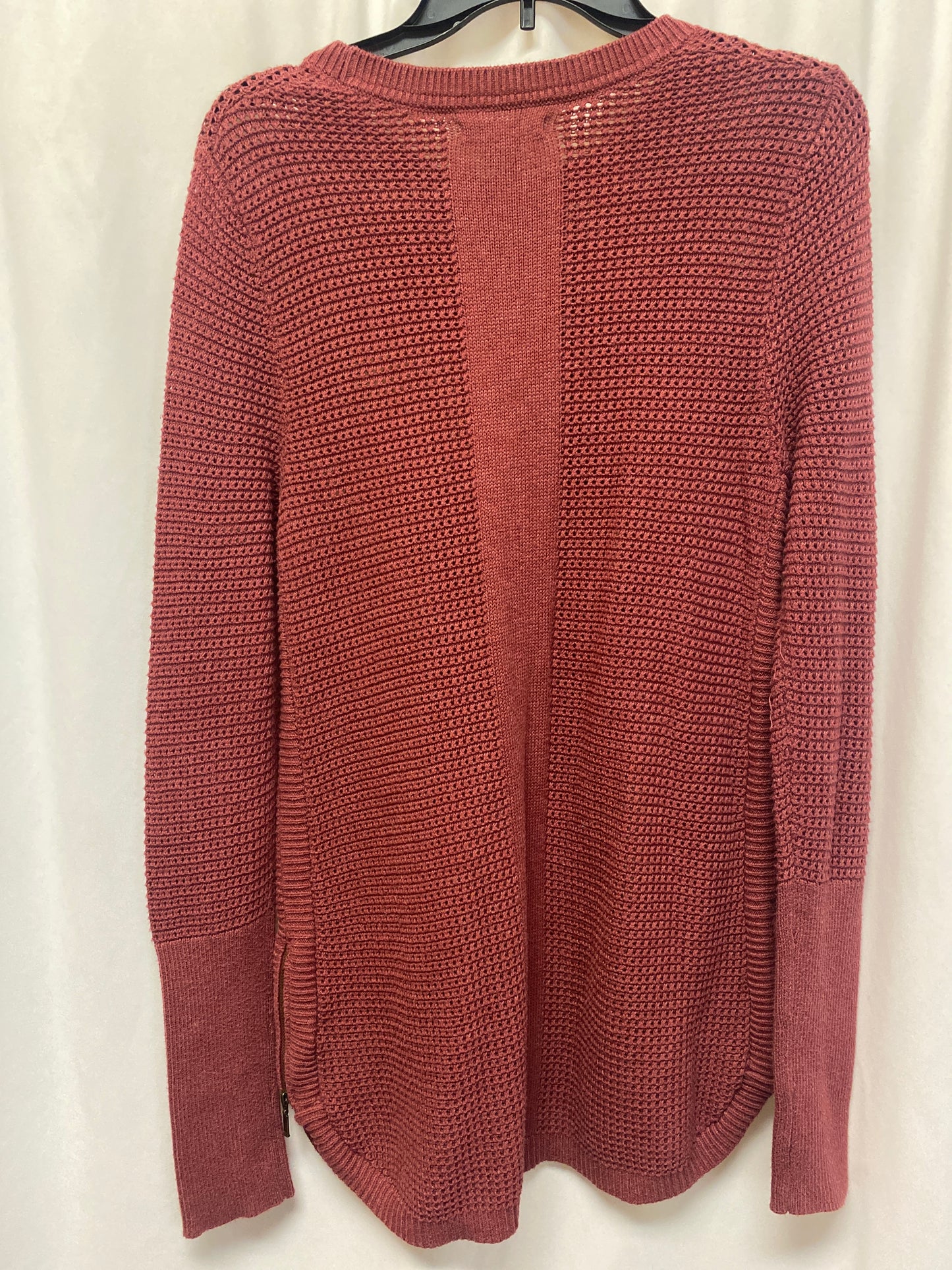 Sweater By Clothes Mentor In Maroon, Size: M