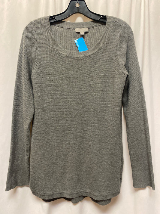 Sweater By Clothes Mentor In Grey, Size: M