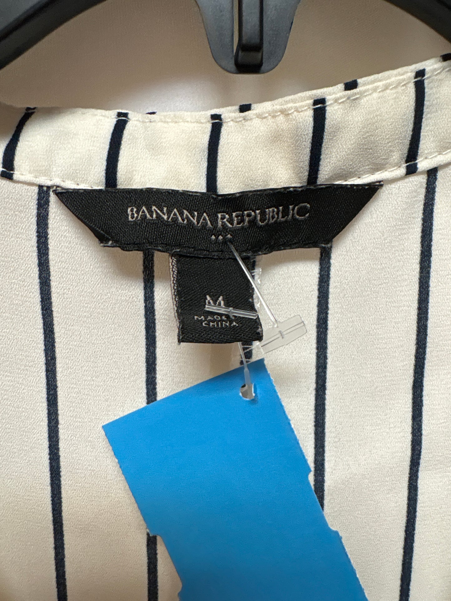 Top Sleeveless By Banana Republic In White, Size: M