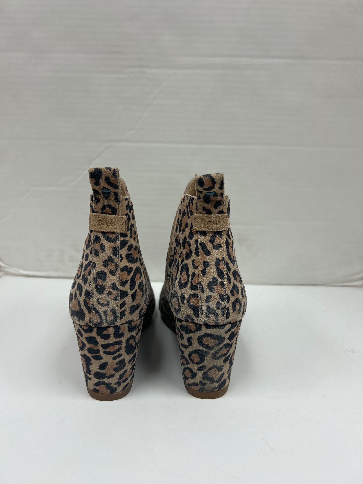 Boots Ankle Flats By Toms In Animal Print, Size: 8.5