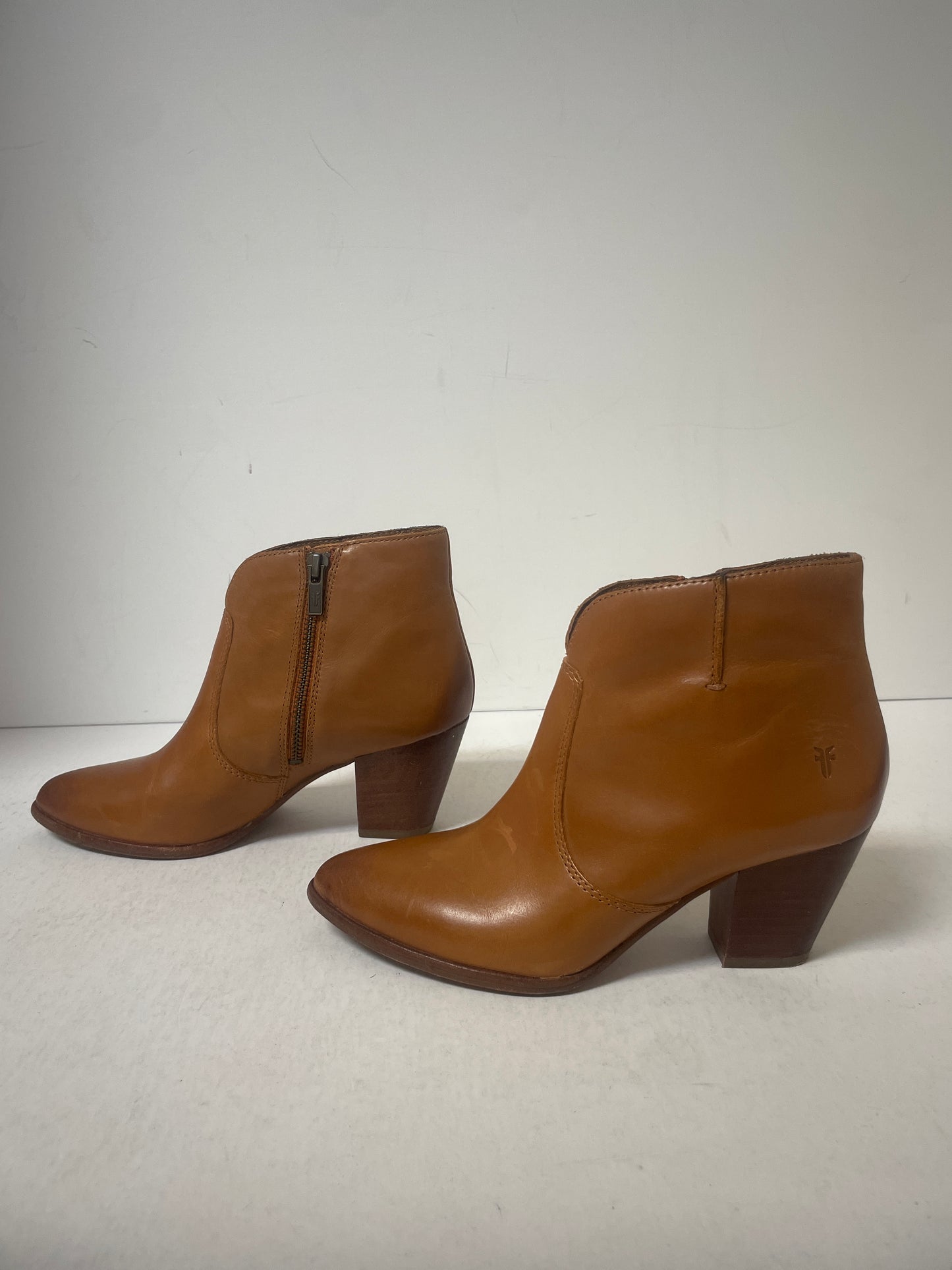 Boots Ankle Heels By Frye In Brown, Size: 6