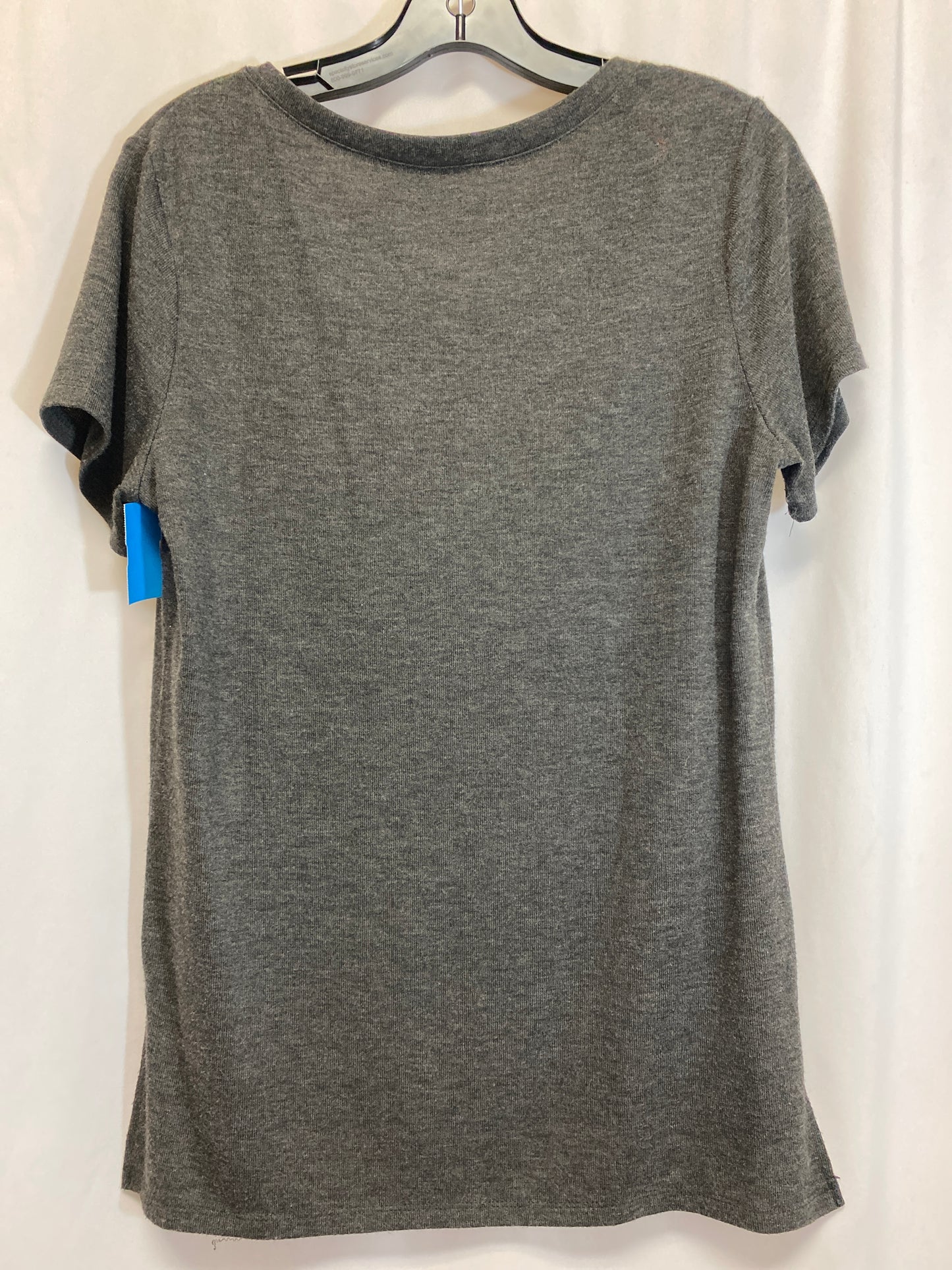 Top Short Sleeve By Clothes Mentor In Grey, Size: M