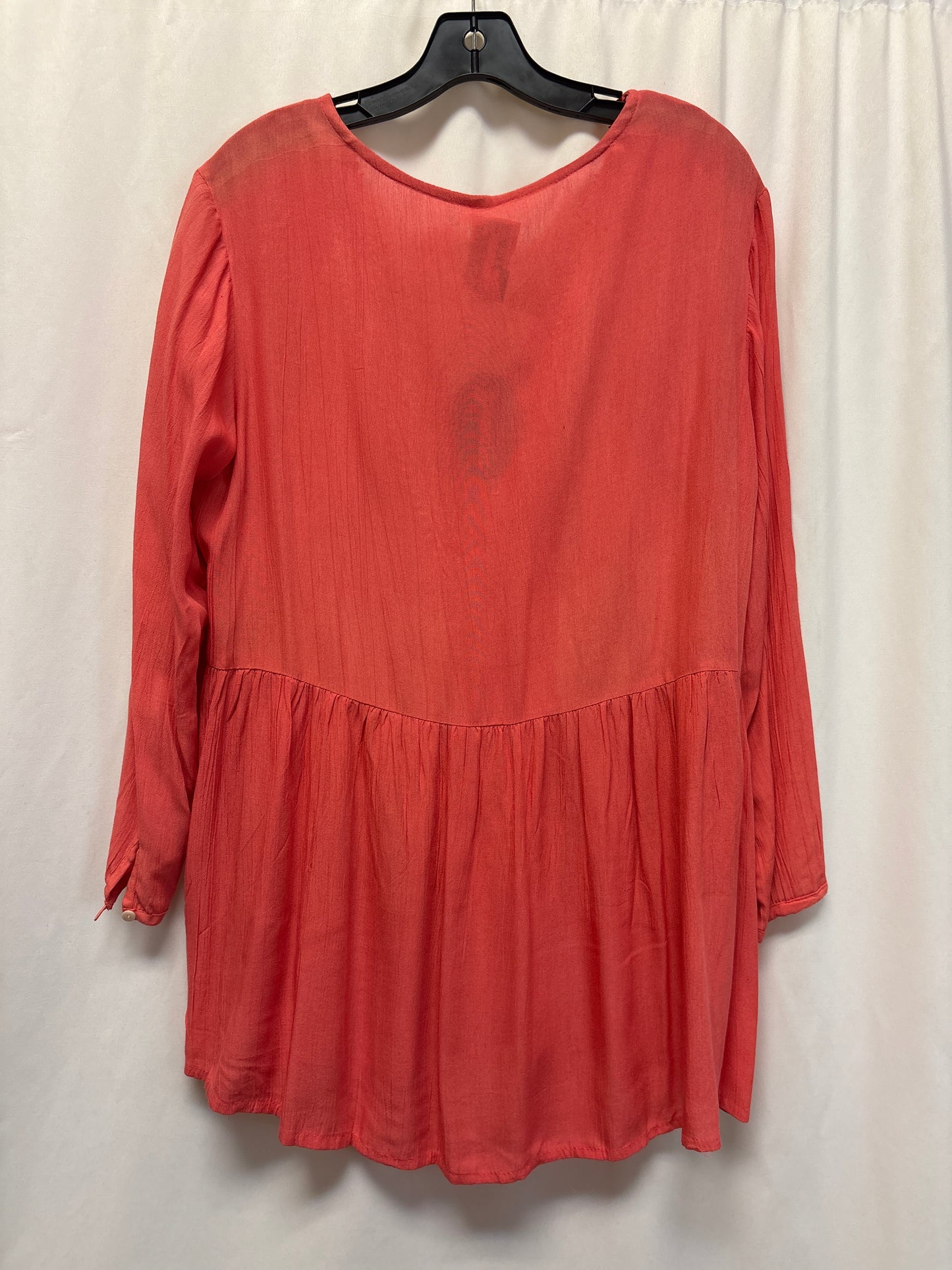 Top Long Sleeve By Clothes Mentor In Peach, Size: L