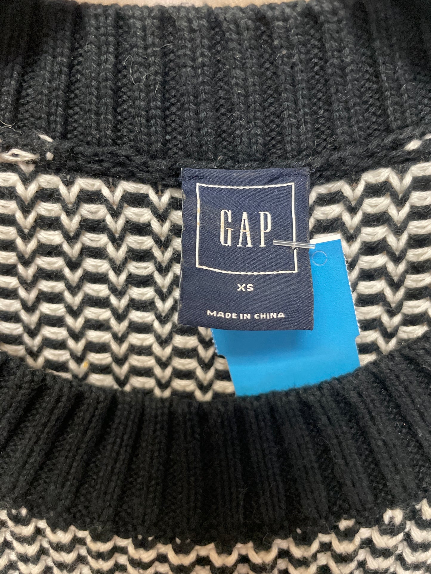 Sweater By Gap In Black & White, Size: Xs