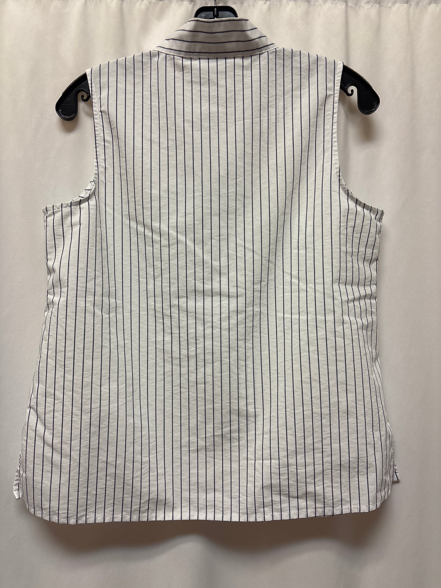 Top Sleeveless By Liz Claiborne In White, Size: S