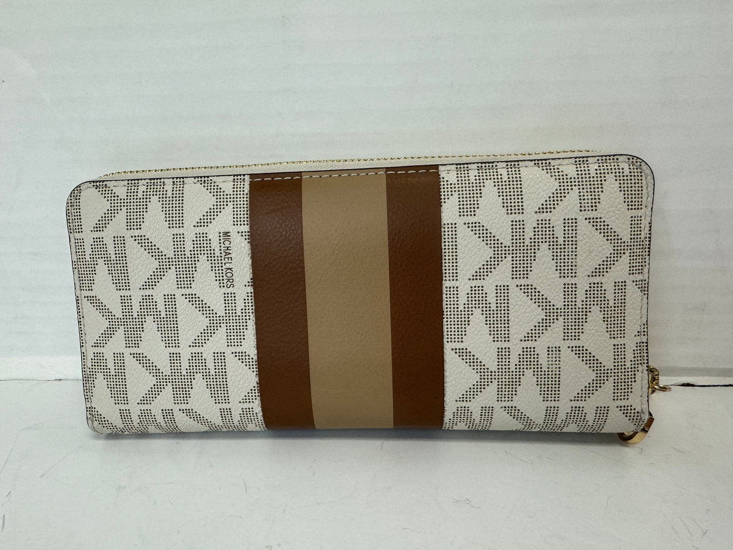 Wallet Designer By Michael Kors  Size: Large