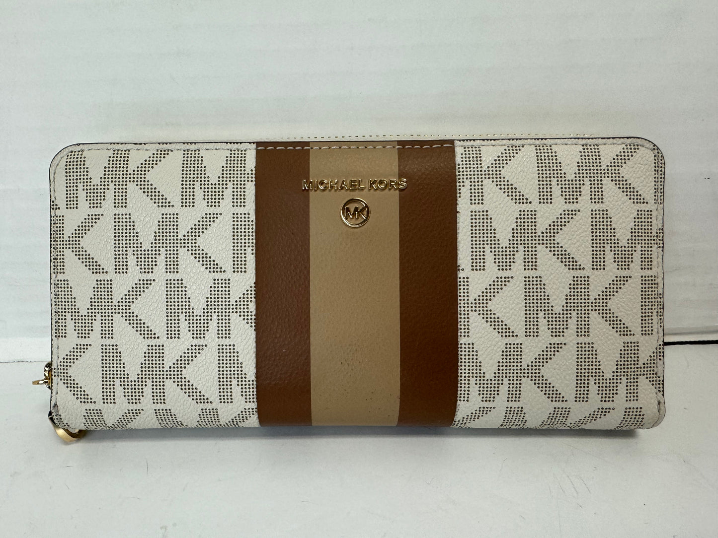 Wallet Designer By Michael Kors  Size: Large