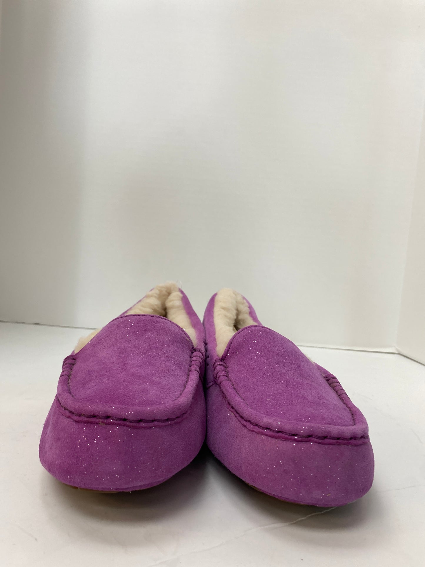 Slippers By Ugg  Size: 9