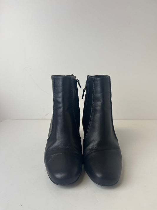 Boots Designer By Cma  Size: 7