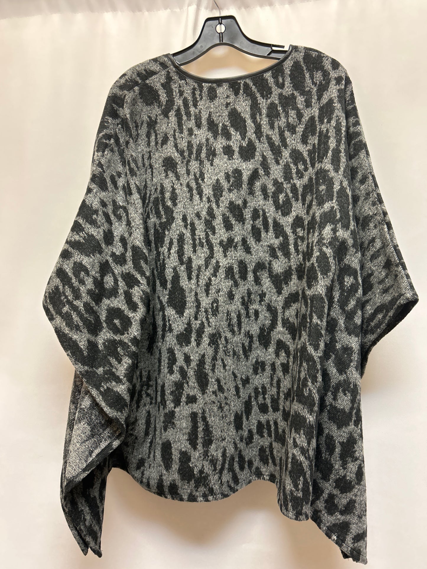 Poncho By Rafaella  Size: Xl