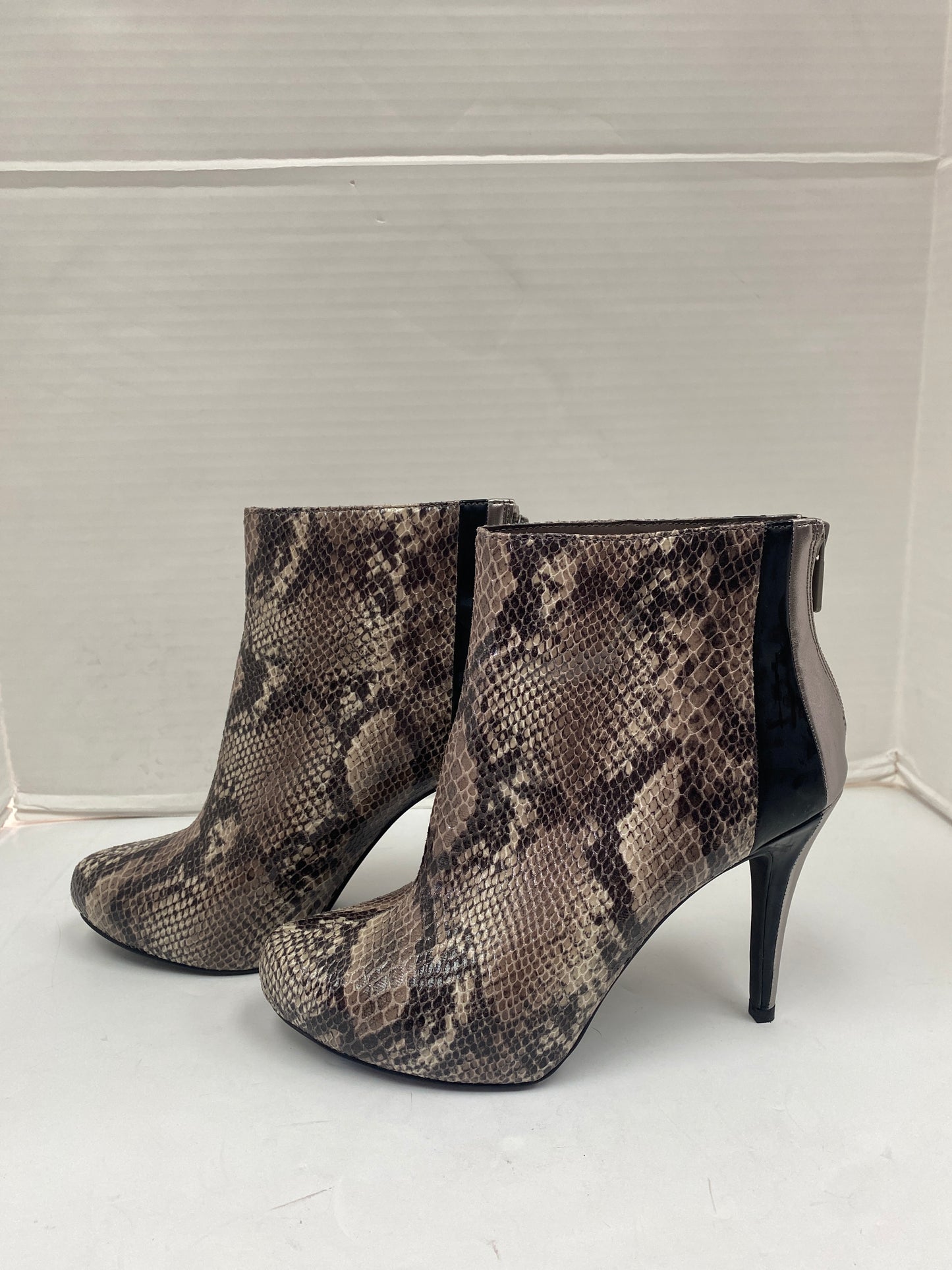 Boots Ankle Heels By Metaphor  Size: 8.5