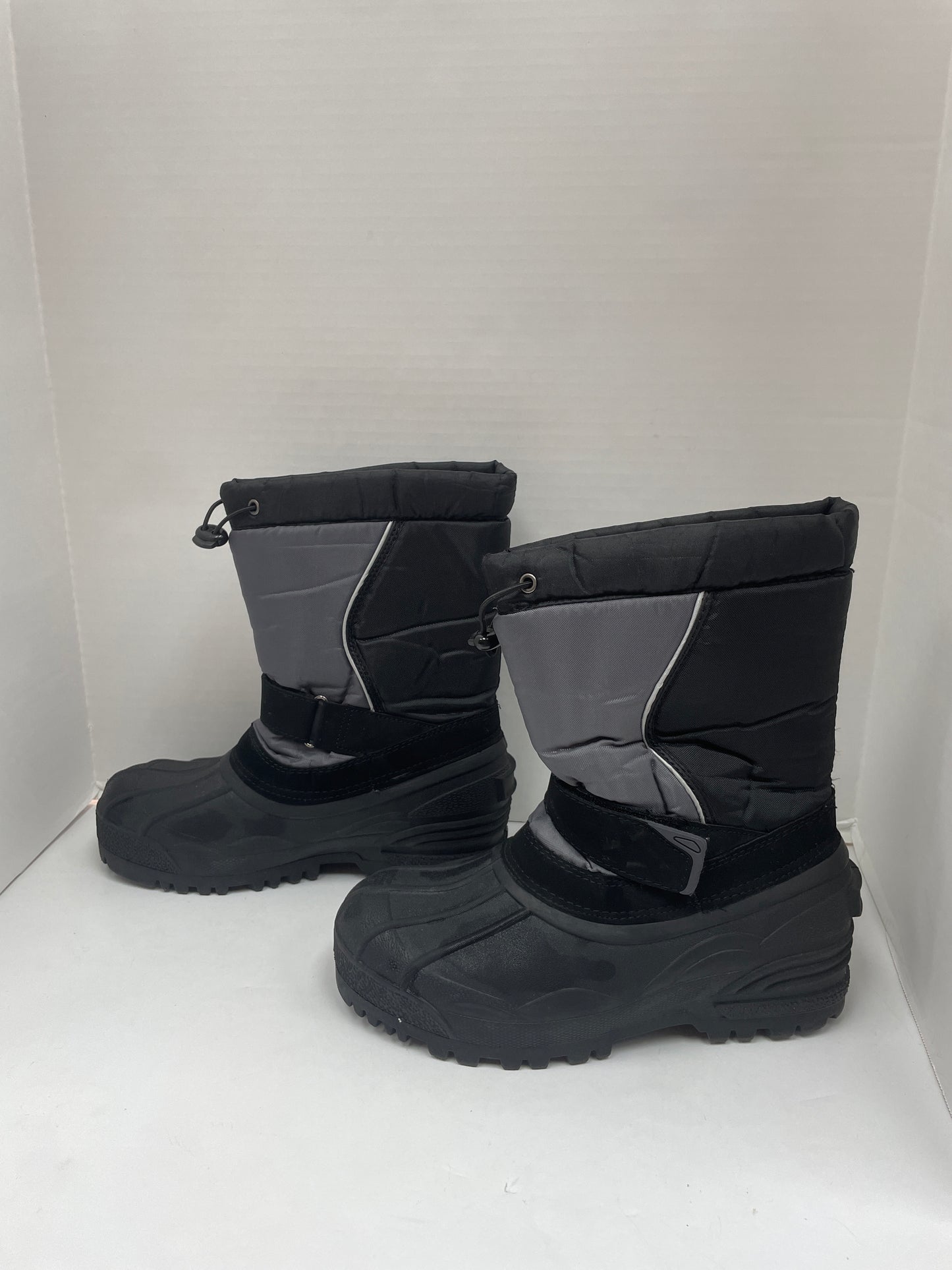 Boots Snow By Cmf  Size: 7