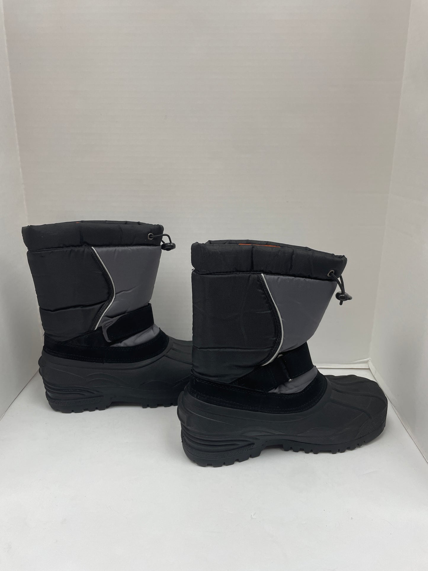 Boots Snow By Cmf  Size: 7