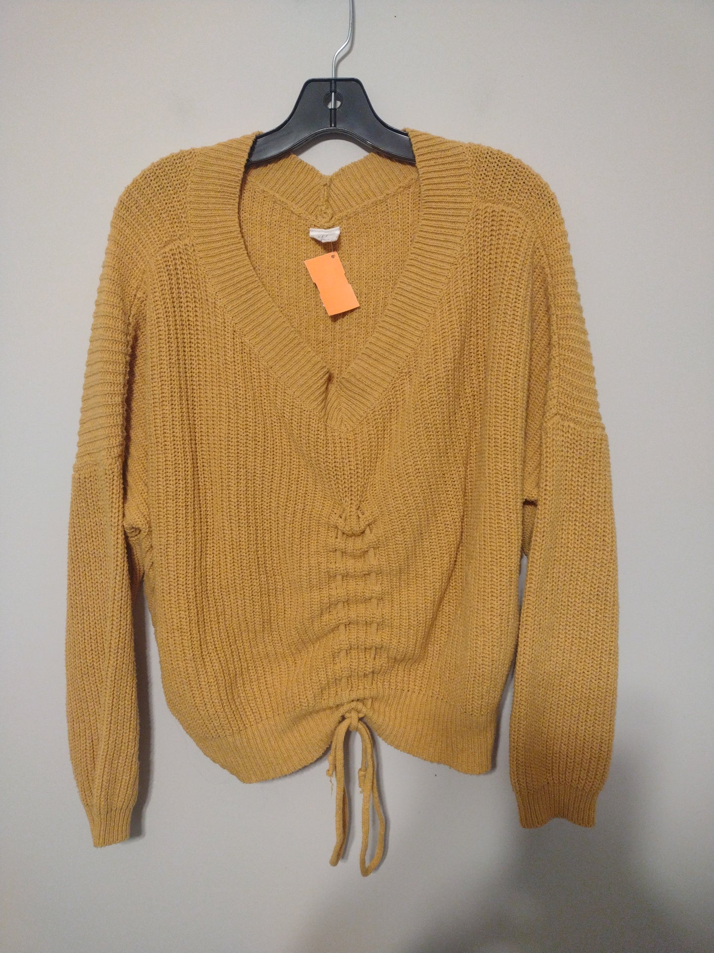 Sweater By Clothes Mentor  Size: L