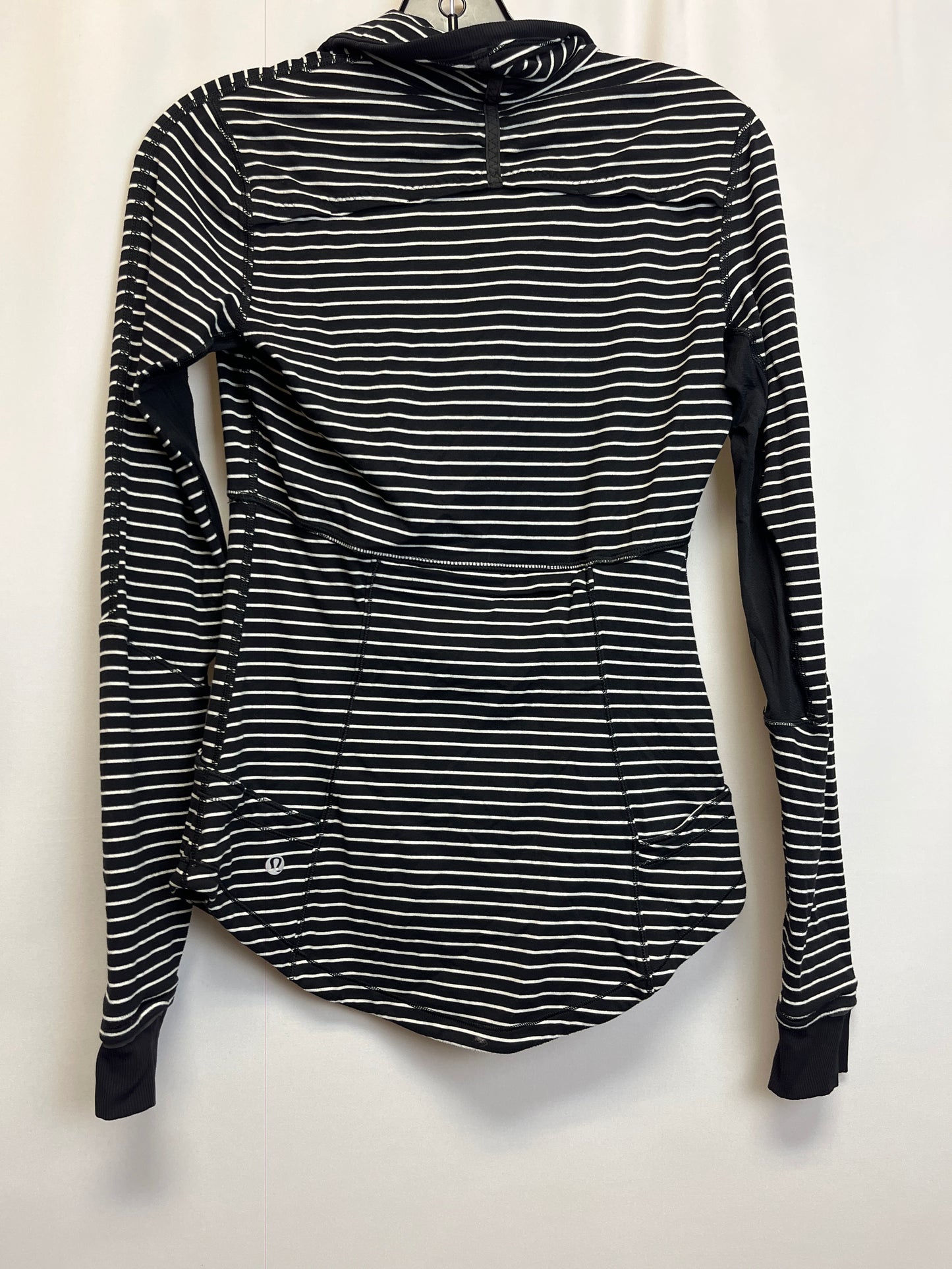 Athletic Top Long Sleeve Collar By Lululemon  Size: M