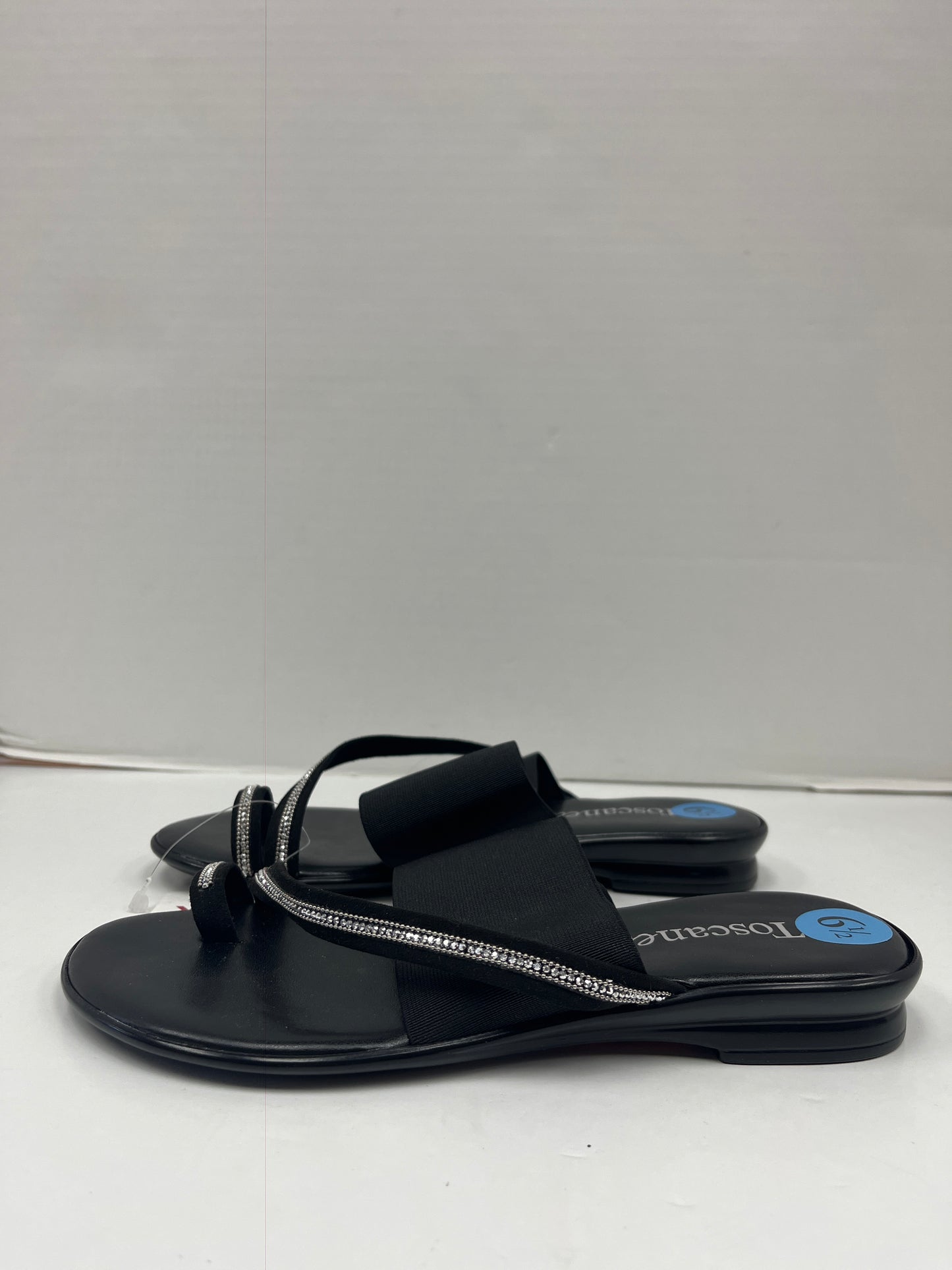 Sandals Flats By Cmf  Size: 6.5